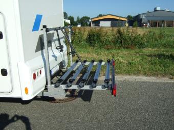 fietsendrager achter op de camper alkoof camper